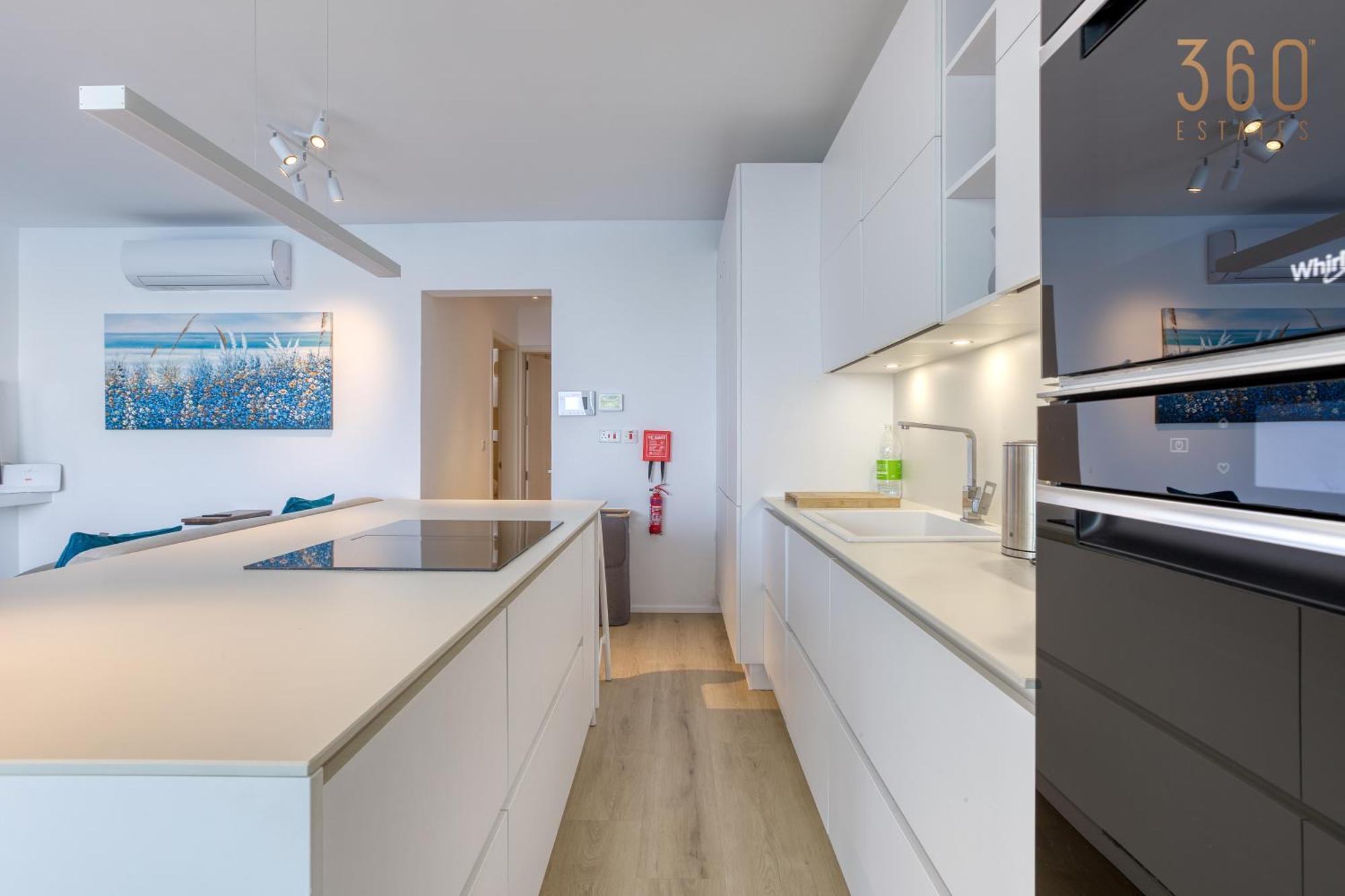 Designer 2Br Home With Stunning Views In St Pauls By 360 Estates Сейнт Полс Бей Екстериор снимка